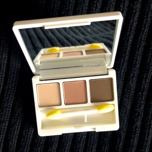 New! Clinic eyeshadow trio.